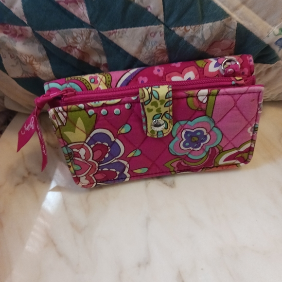 Vera Bradley's Pink Swirls Wallet, Retired 2014 Quilted Cotton Trifold Purse - Picture 10 of 10